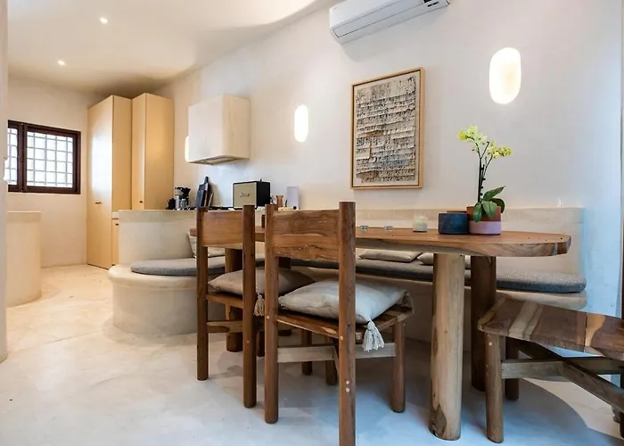 Apartment Soulful 3 Bedroom Steps From The *