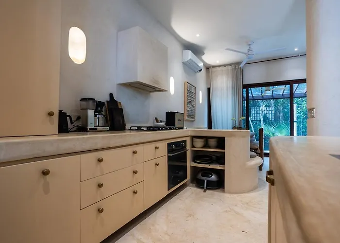 Soulful 3 Bedroom Steps From The Akumal