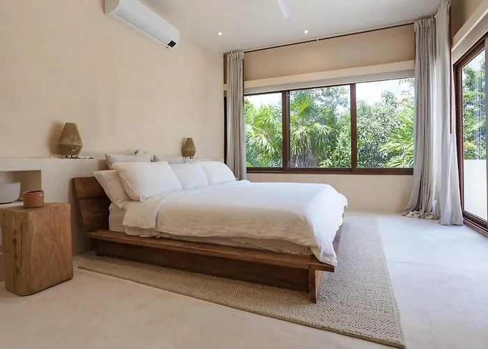 Soulful 3 Bedroom Steps From The * Akumal