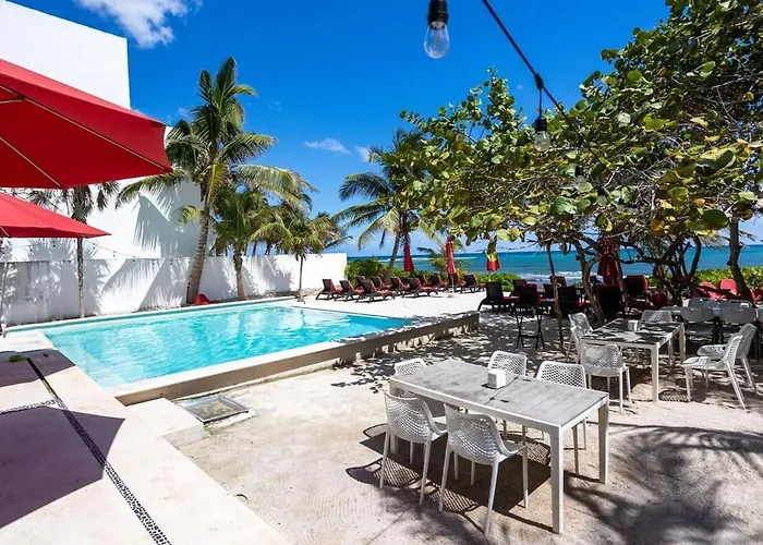 Soulful 3 Bedroom Steps From The * Akumal