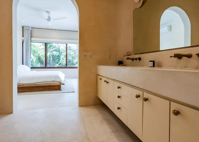Soulful 3 Bedroom Steps From The Akumal